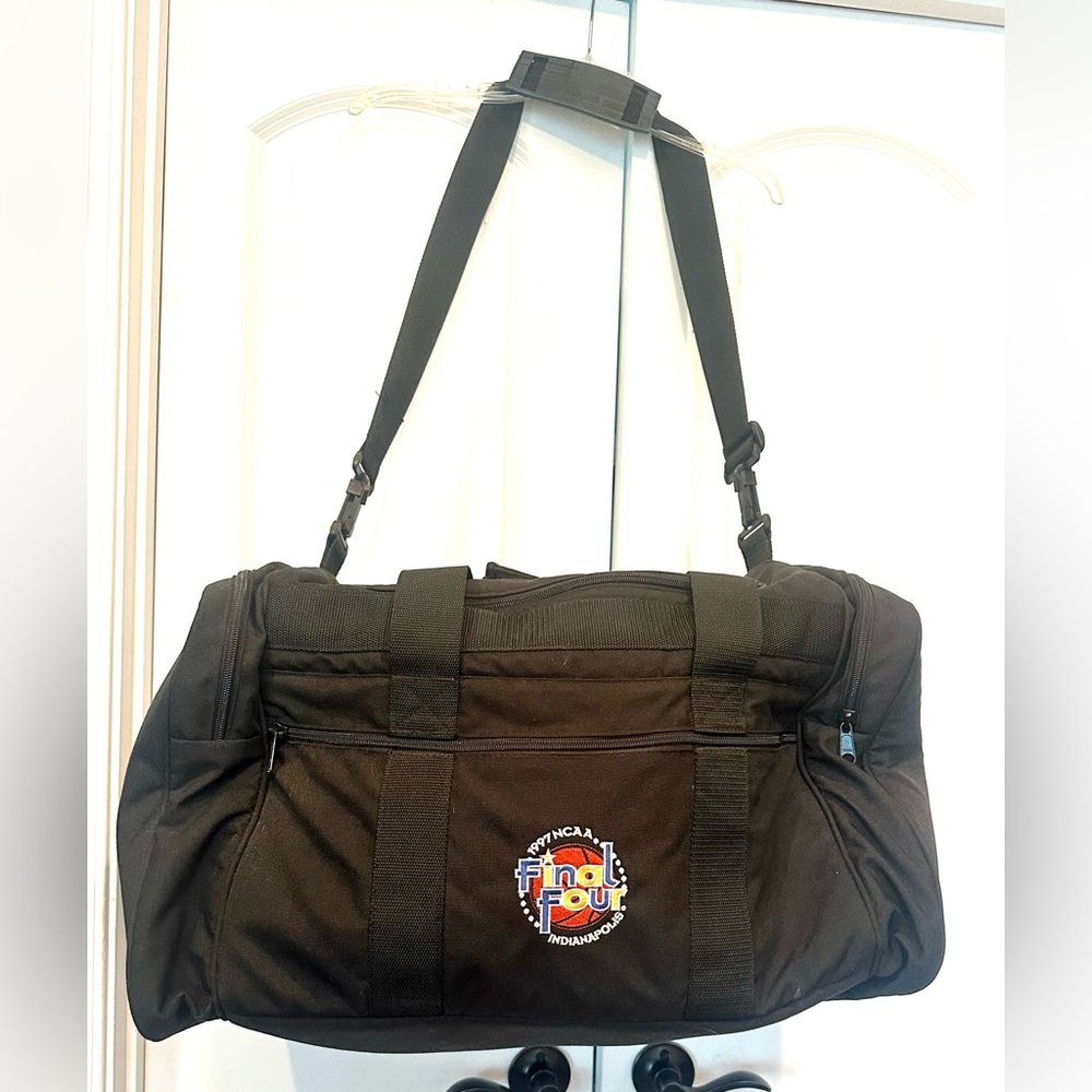 Vintage 1997 NCAA "Final Four" Duffle Ball/Travel/Sports Bag Indianapolis